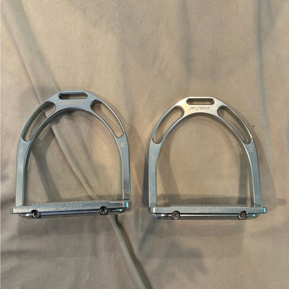 Jin original stirrups - Picture 1 of 3